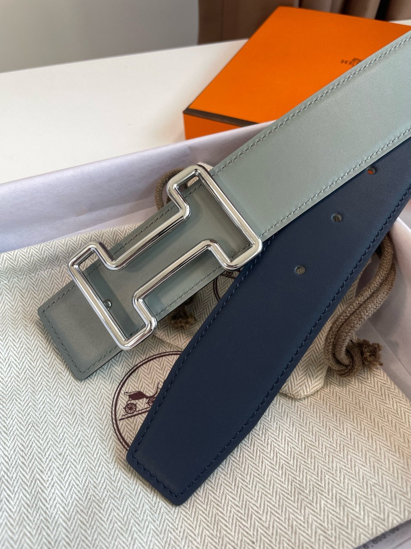 H TONIGHT BELT 38MM SILVER BUCKLE DARK BLUE GREY LEATHER