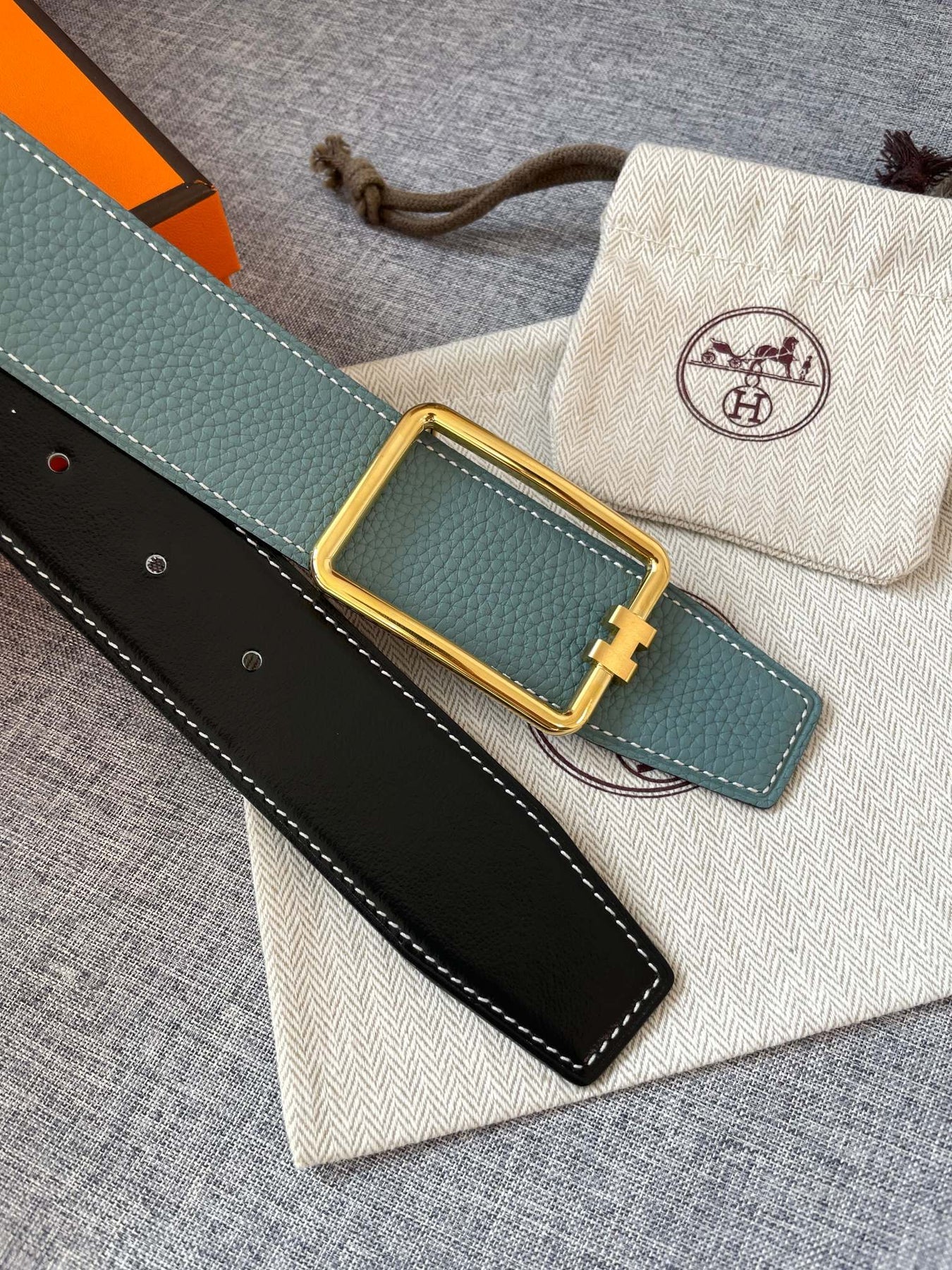 H TUBE BELT 38MM GOLD BUCKLE SKY BLUE BLACK LEATHER