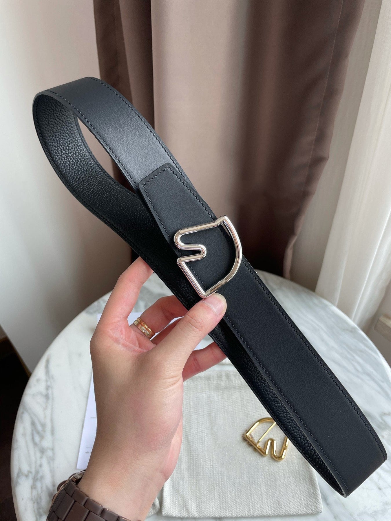 H BELT HORSE BUCKLE BLACK LEATHER REVERSIBLE 3.8CM