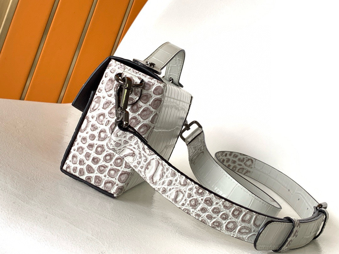 FEN BAGUETTE SOFT TRUNK 21.5*6.5*13