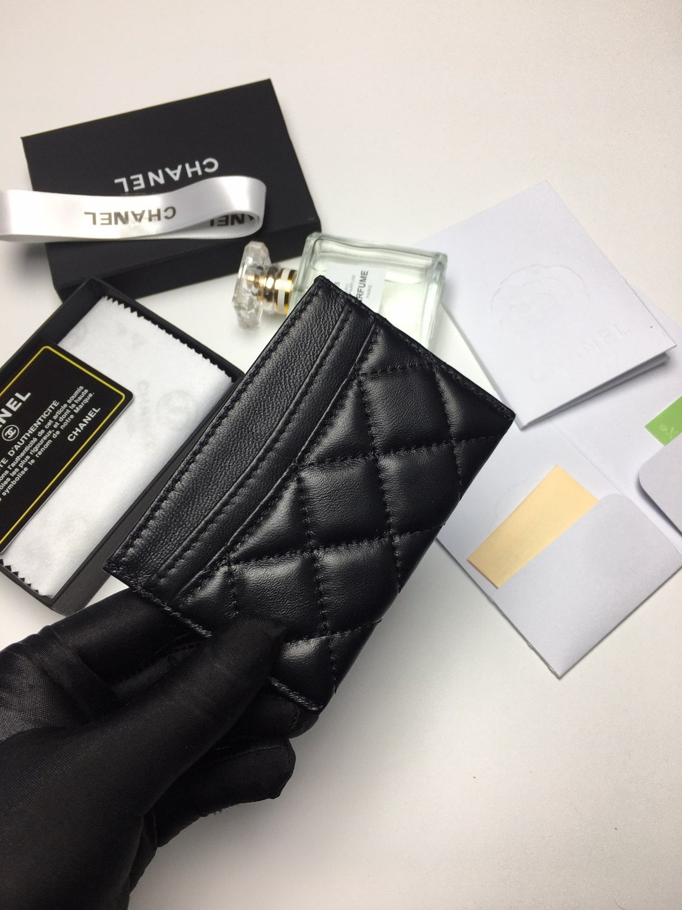 CC CARD HOLDER 11.2 BLACK CALFSKIN SILVER ICON