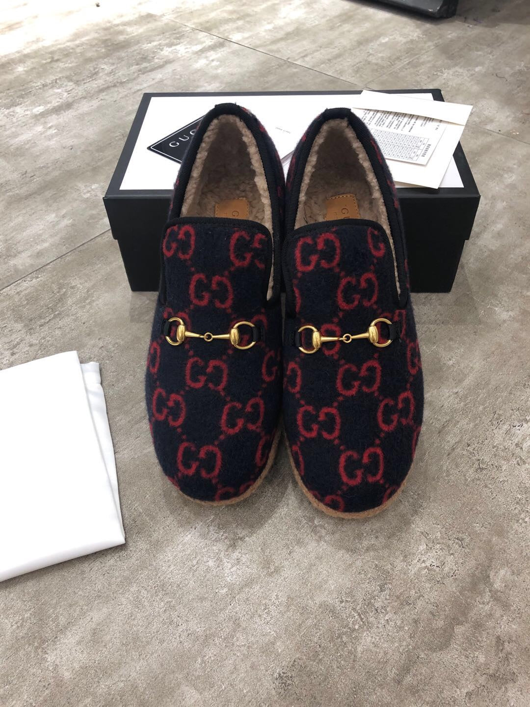 GG HORSEBIT LOAFER IN BLACK MIX RED WOOL AND LAMB FUR LINING