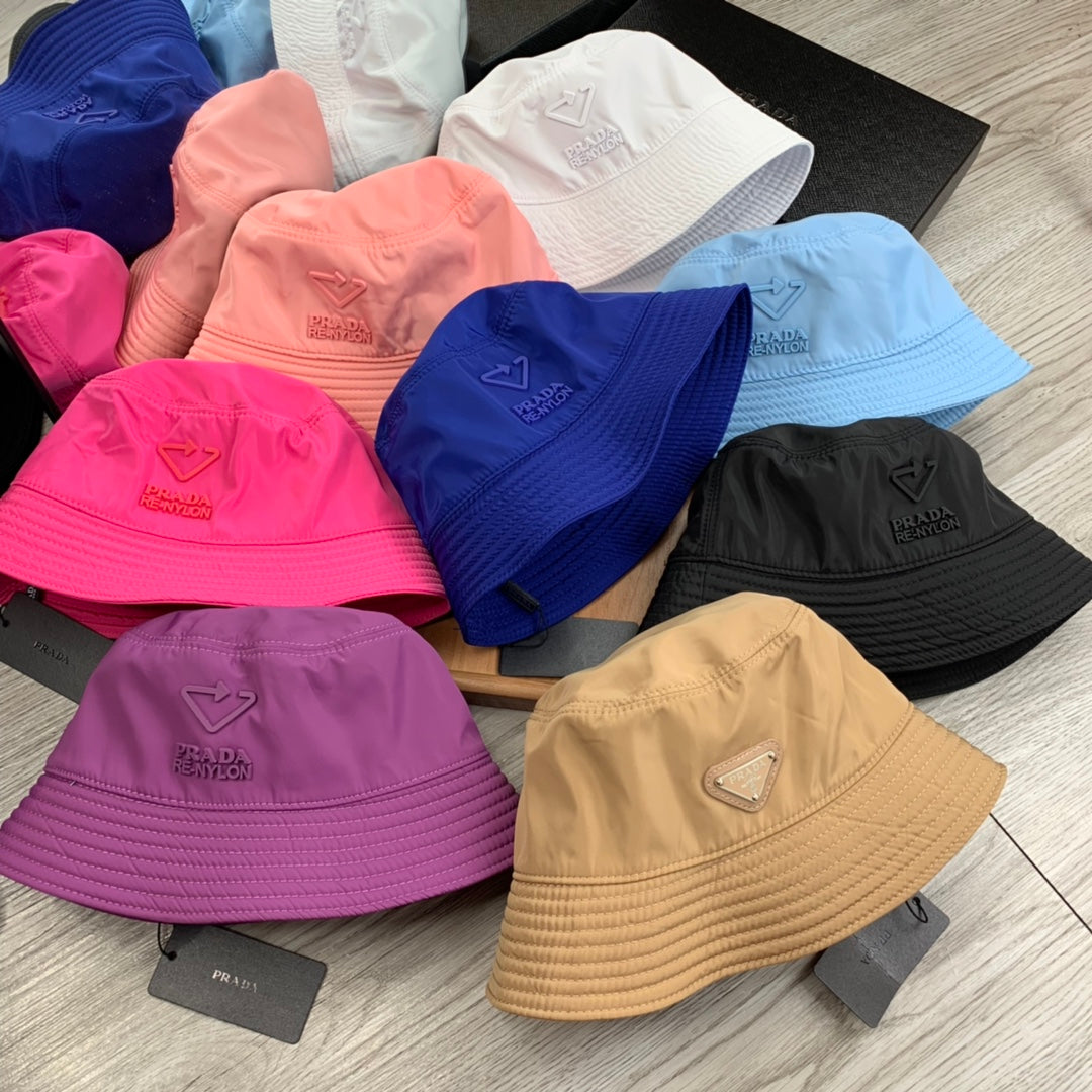 BUCKET HAT IN AZURE BLUE RE-NYLON 234099