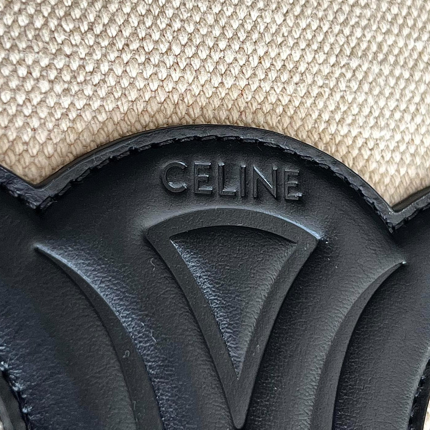 BUCKET CUIR TRIOMPHE 24 BLACK WHITE CALFSKIN