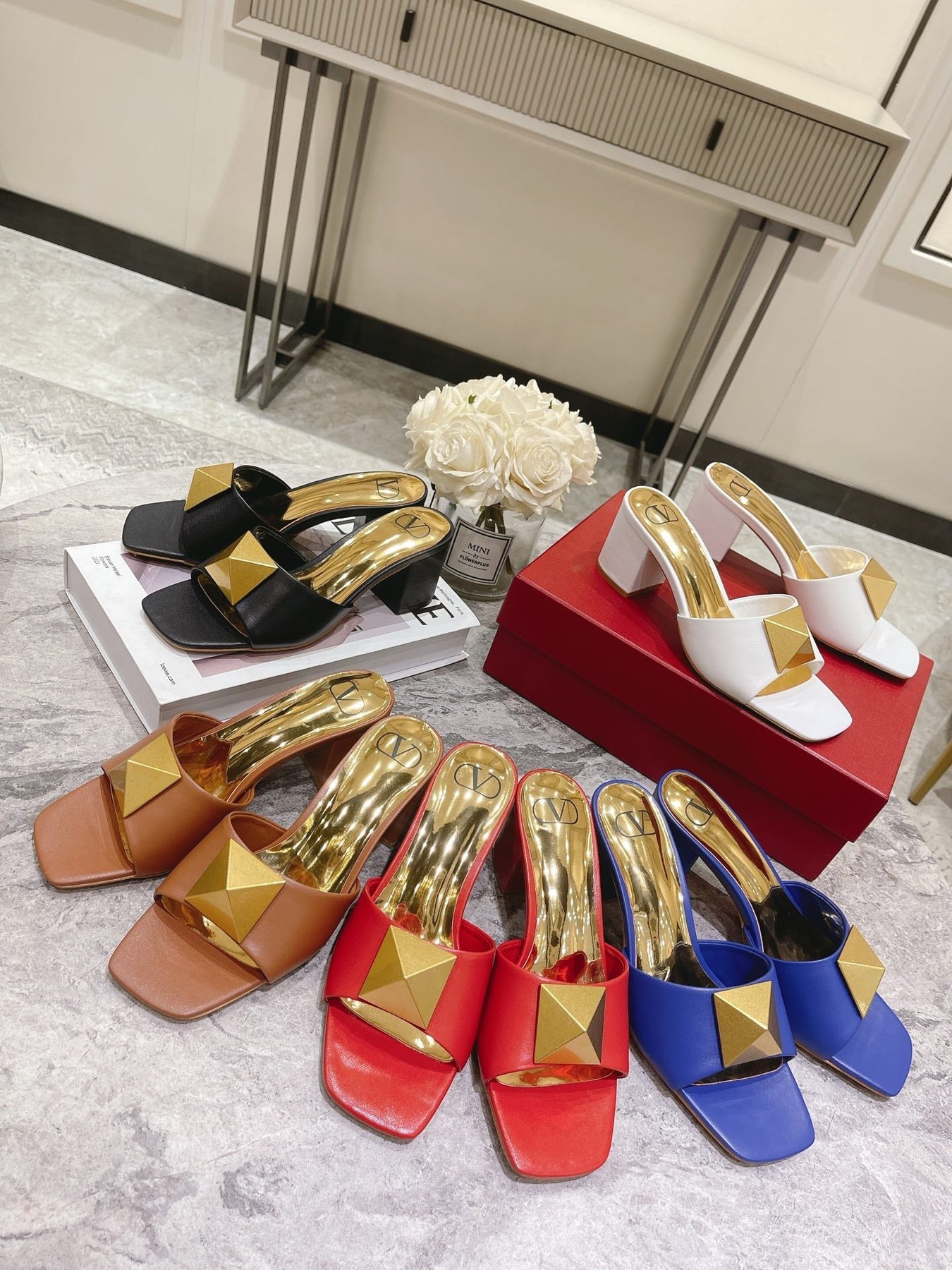 ONE STUD HEELED MULE 60 MM IN COBALT BLUE CALFSKIN