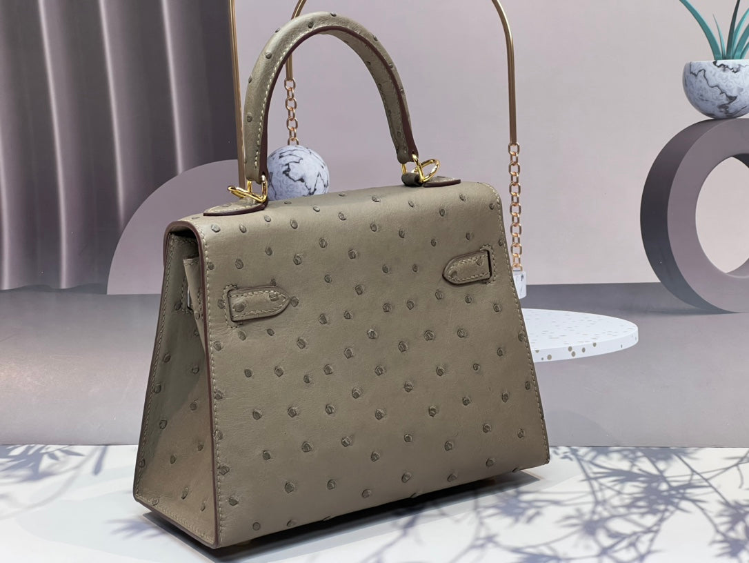KELLY BAG 20 IN KHAKI BEIGE OSTRICH LEATHER WITH GOLD HARDWARE