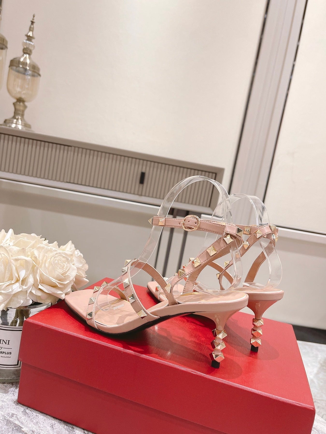 HIGH HEEL 6 CM SANDAL IN PEACHY PINK LAMBSKIN WITH STUDS