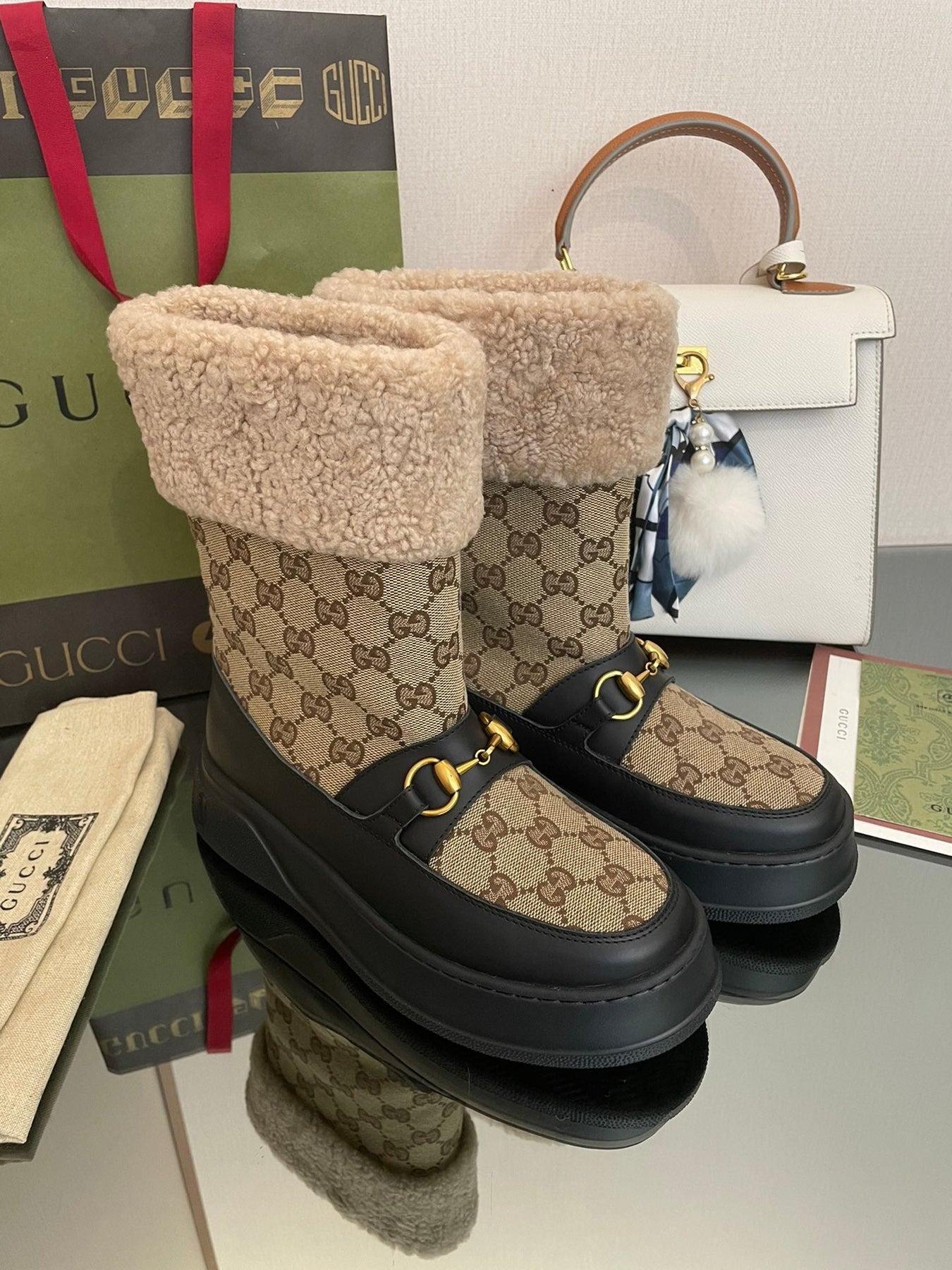 HORSEBIT SNOW ANKLE BOOTS IN ECRU BEIGE MONOGRAM JACQUARD FABRIC MIX BLACK CALFSKIN AND LAMB WOOL LINING