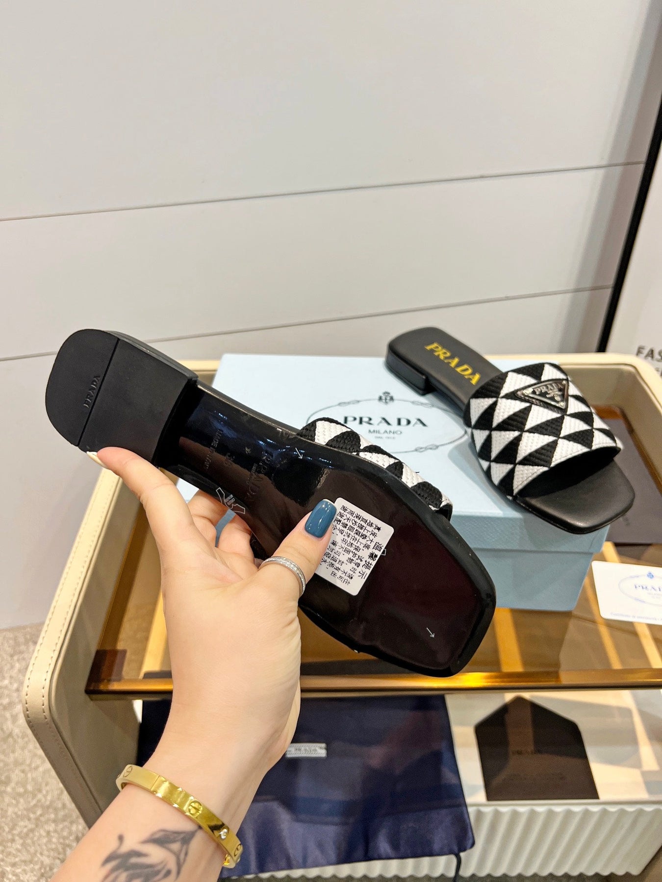 PRA EMBROIDERED SLIDES FLAT BLACK AND WHITE FABRIC