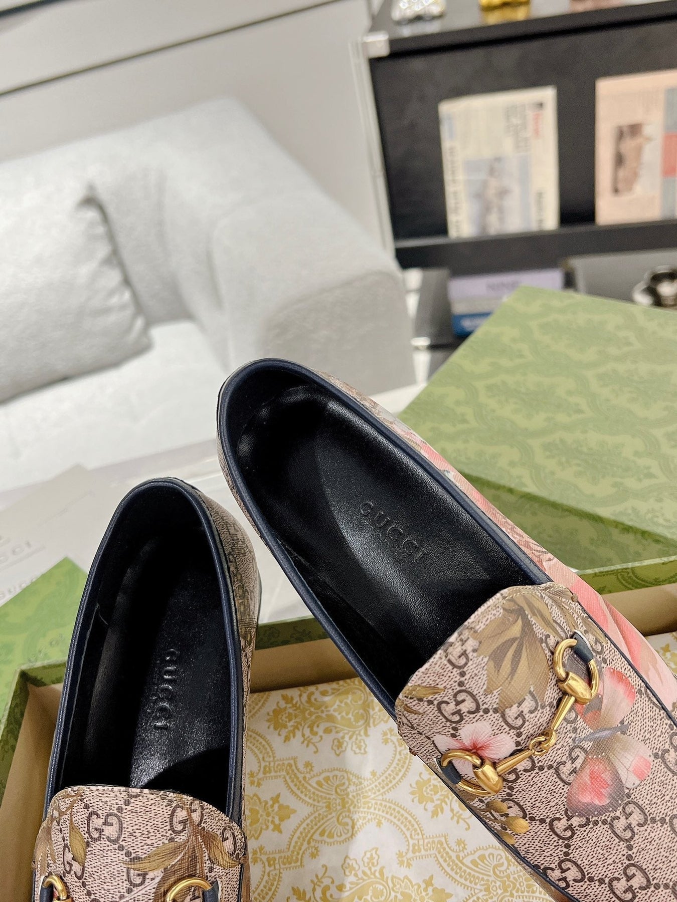 HORSEBIT LOAFER WITH FLOWER PRINT IN DARK BEIGE MONOGRAM JACQUARD FABRIC