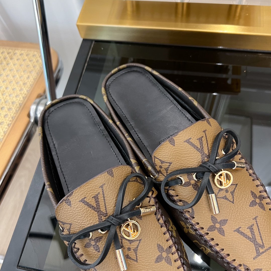 LV GLORIA FLAT LOAFER CLASSIC MONOGRAM PALE BROWN