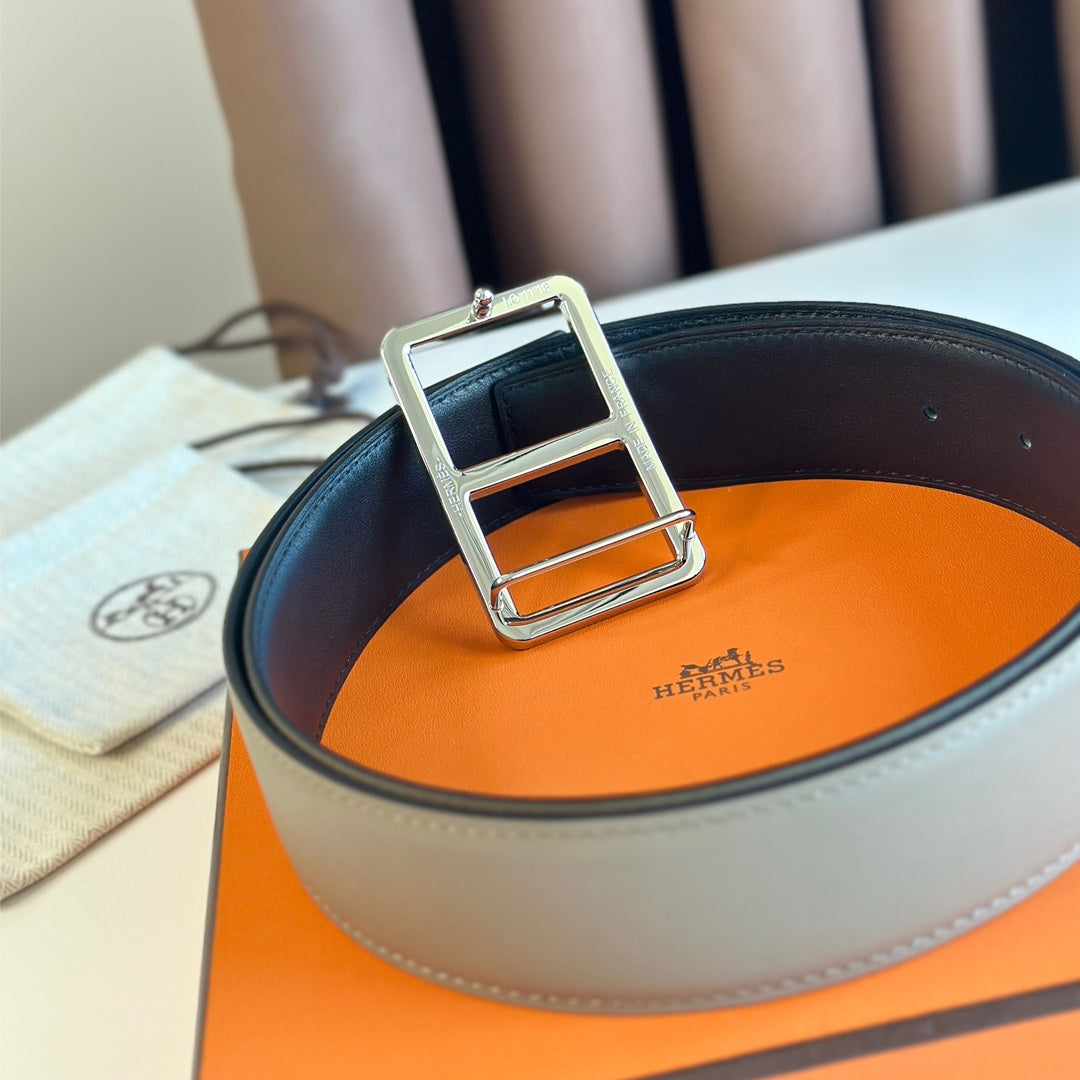 HM BELT BUCKLE & REVERSIBLE GREY PASTEL AND BLACK LEATHER STRAP 38MM SILVER HARDWARE