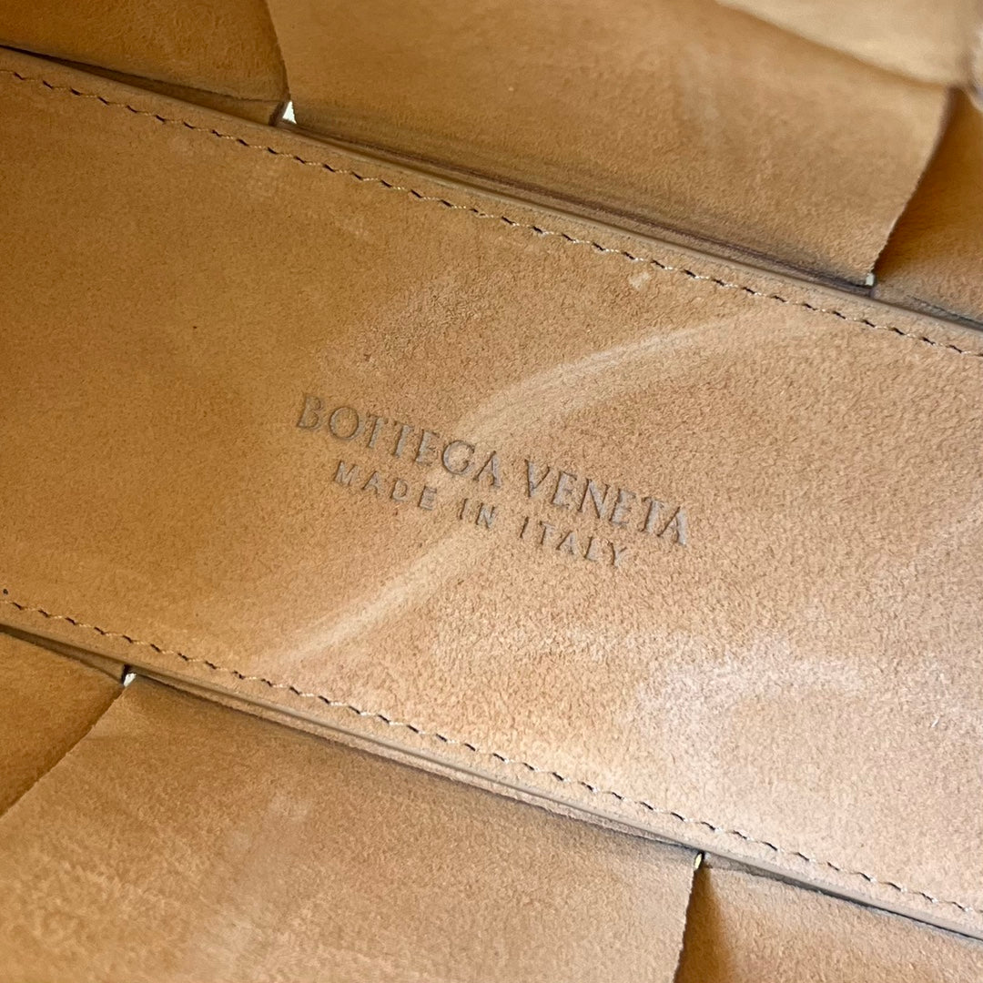 CANDY ARCO TOTE 20 IN TAN BROWN CALFSKIN