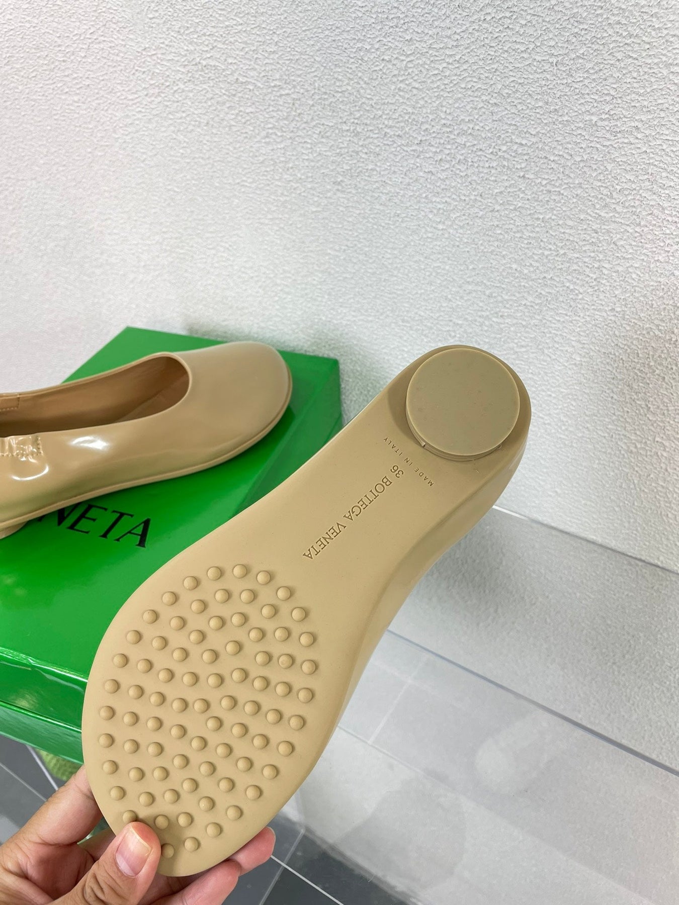 ATOMIC BALLERINA FLAT IN BISQUE BEIGE CALFSKIN