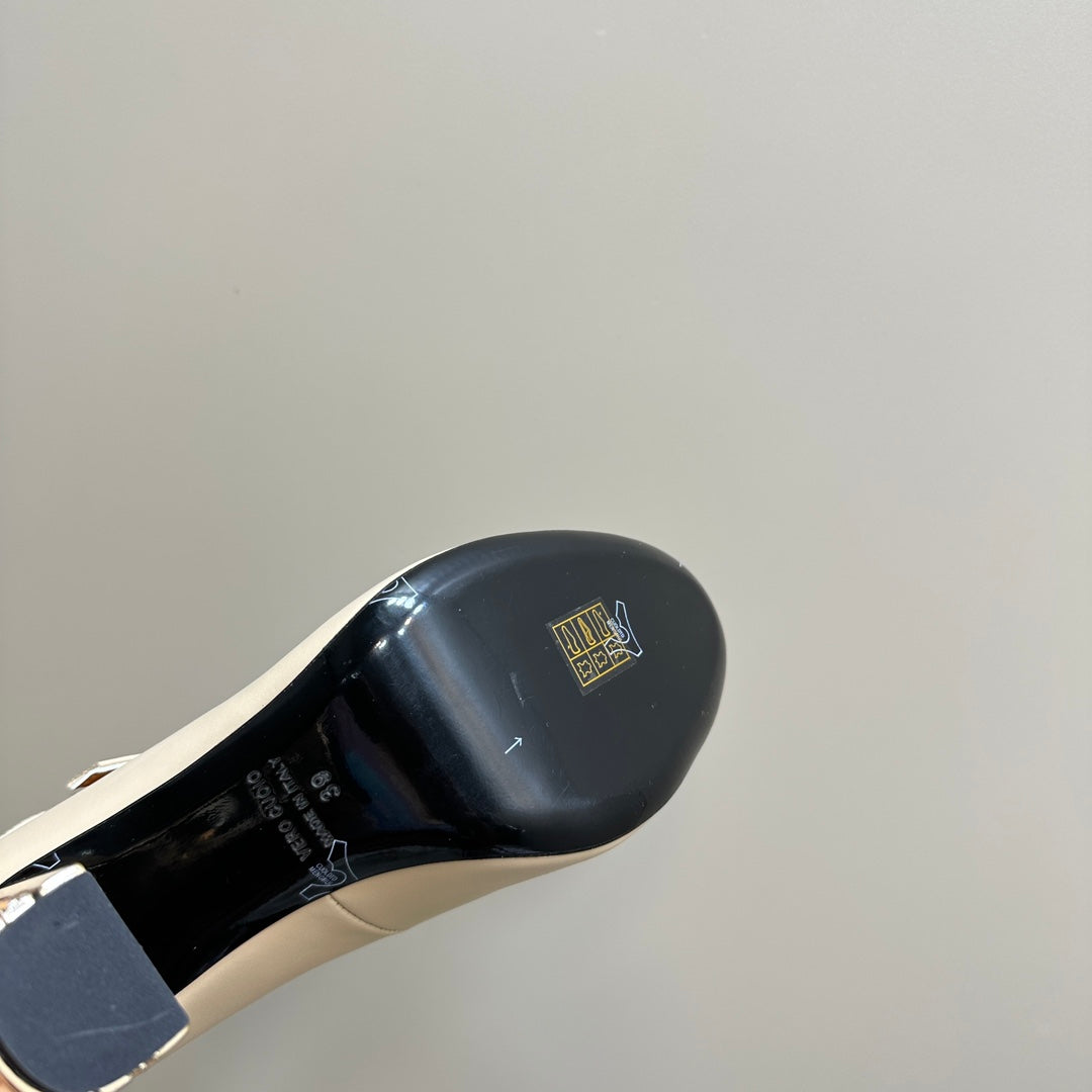 FENDI DELFINA HIGH-HEELED 85 MM SANDAL IN BEIGE LAMBSKIN