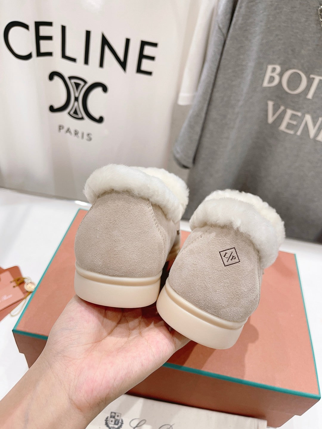 LP SUMMER CHARMS WALK LOAFERS CREAMY WHITE FLEECE