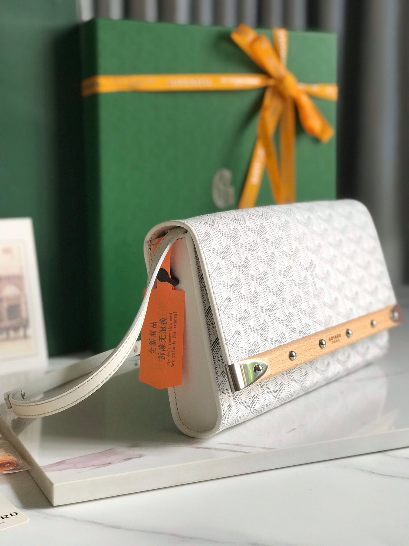 MONTE-CARLO PM CLUTCH 25 IN WHITE GOYARDINE CANVAS