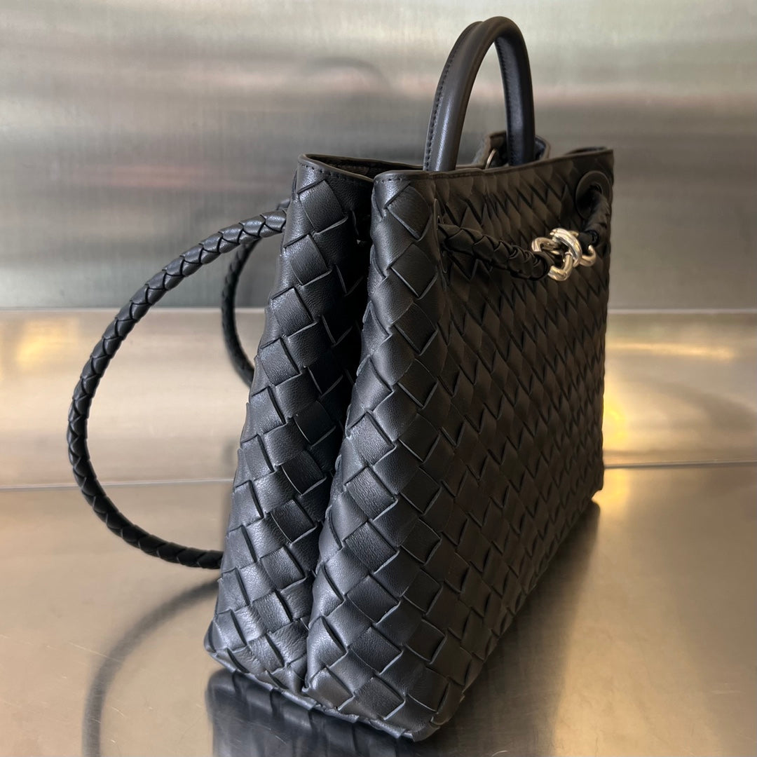 BV MEDIUM ANDIAMO 32CM BLACK LAMBSKIN