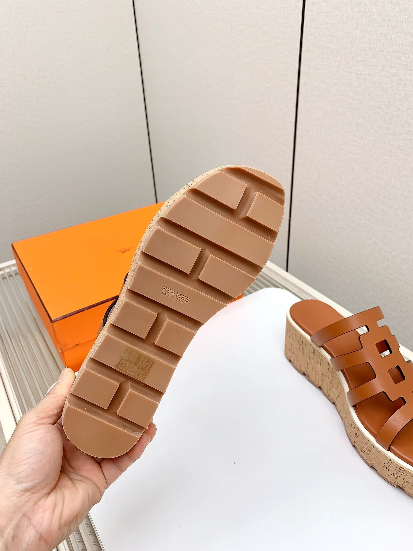 ISABELLA 30 SANDAL IN BRONZE BROWN CALFSKIN