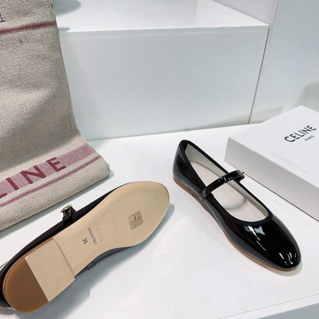 BALLET FLAT IN BLACK CALFSKIN