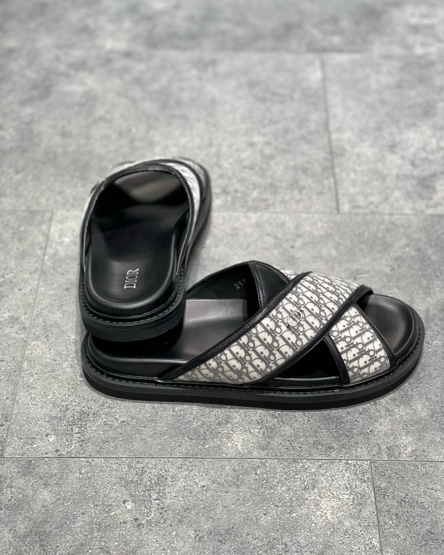 CD SANDALS