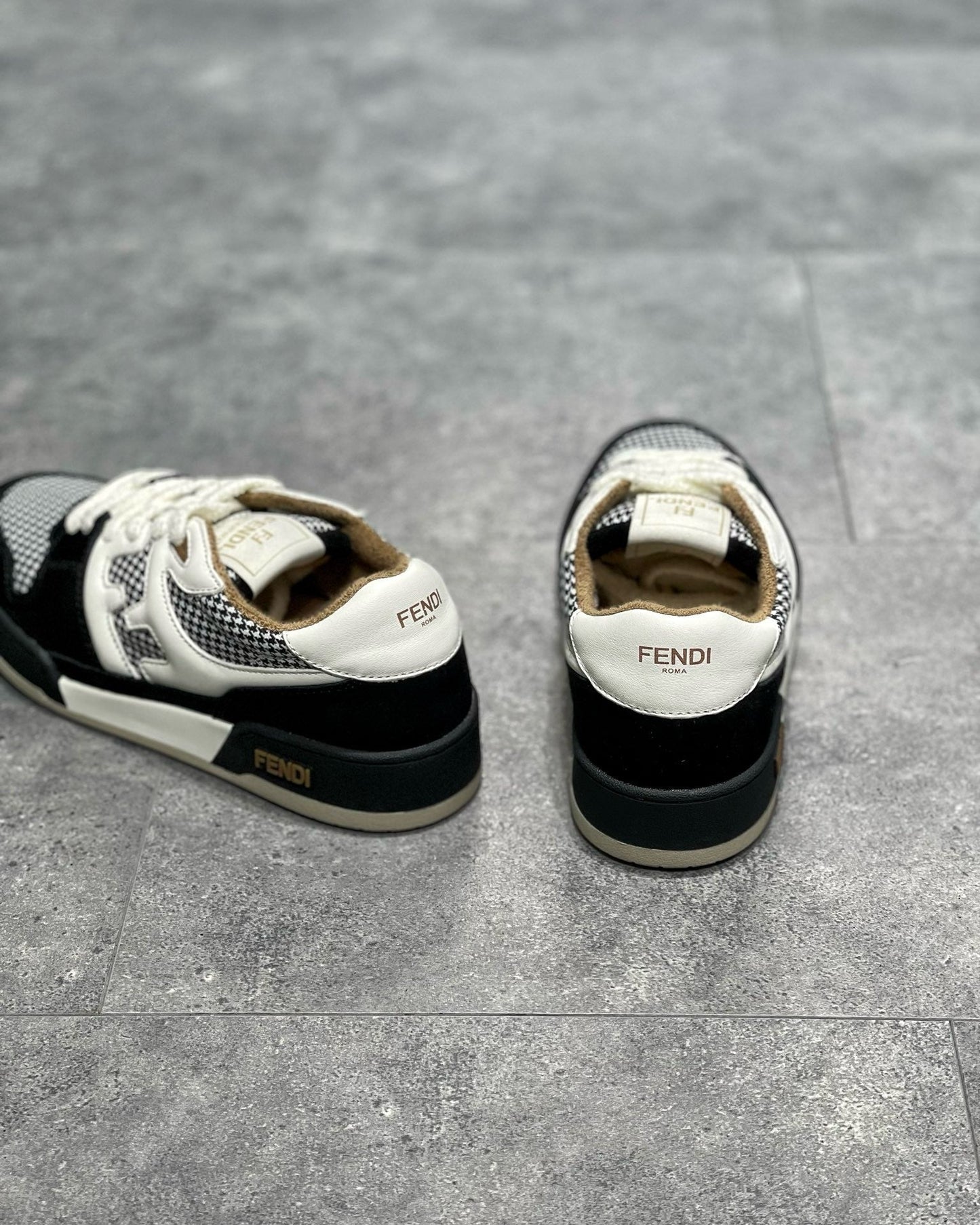 FEN Sneakers