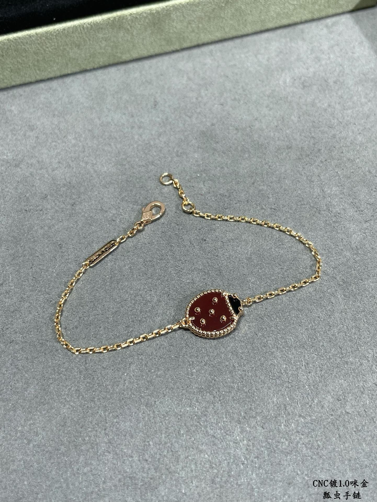 VCA Bracelet