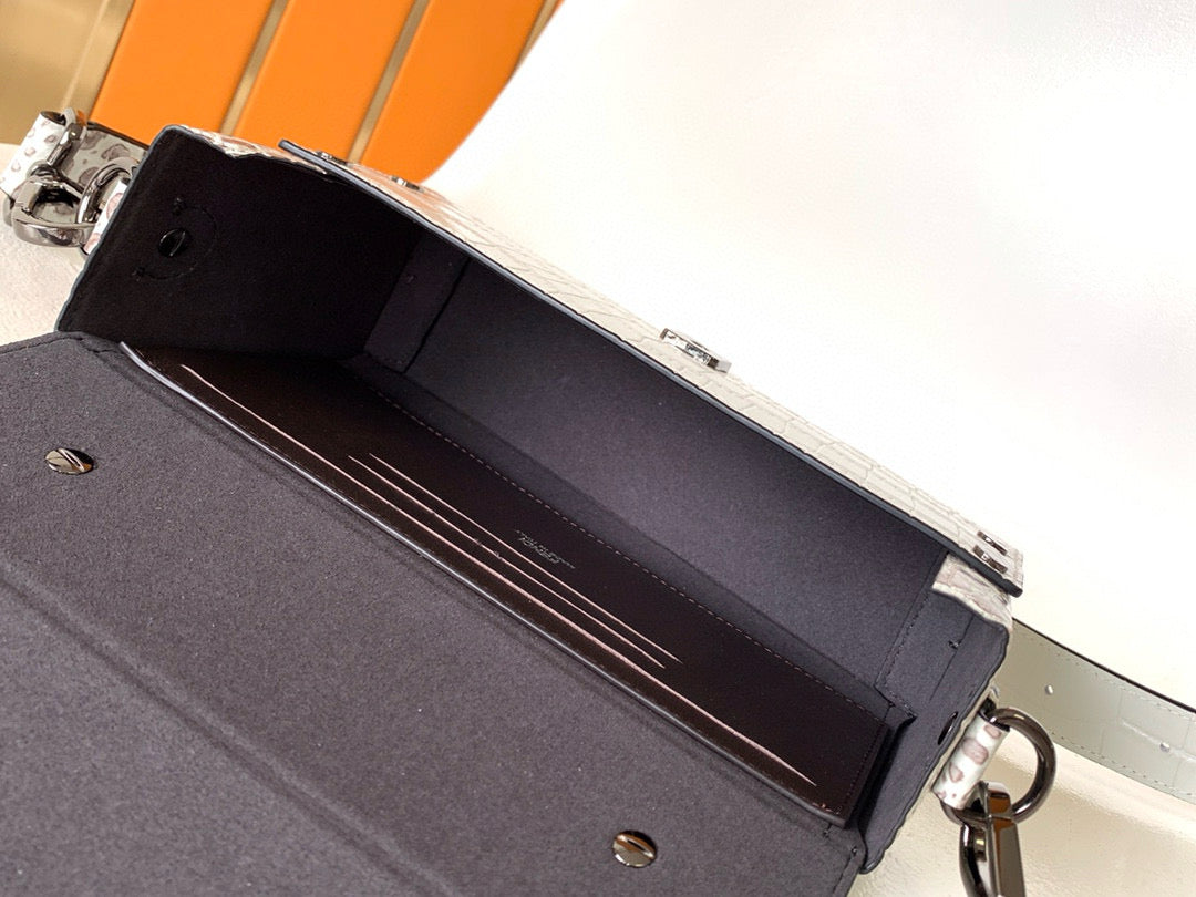 FEN BAGUETTE SOFT TRUNK 21.5*6.5*13