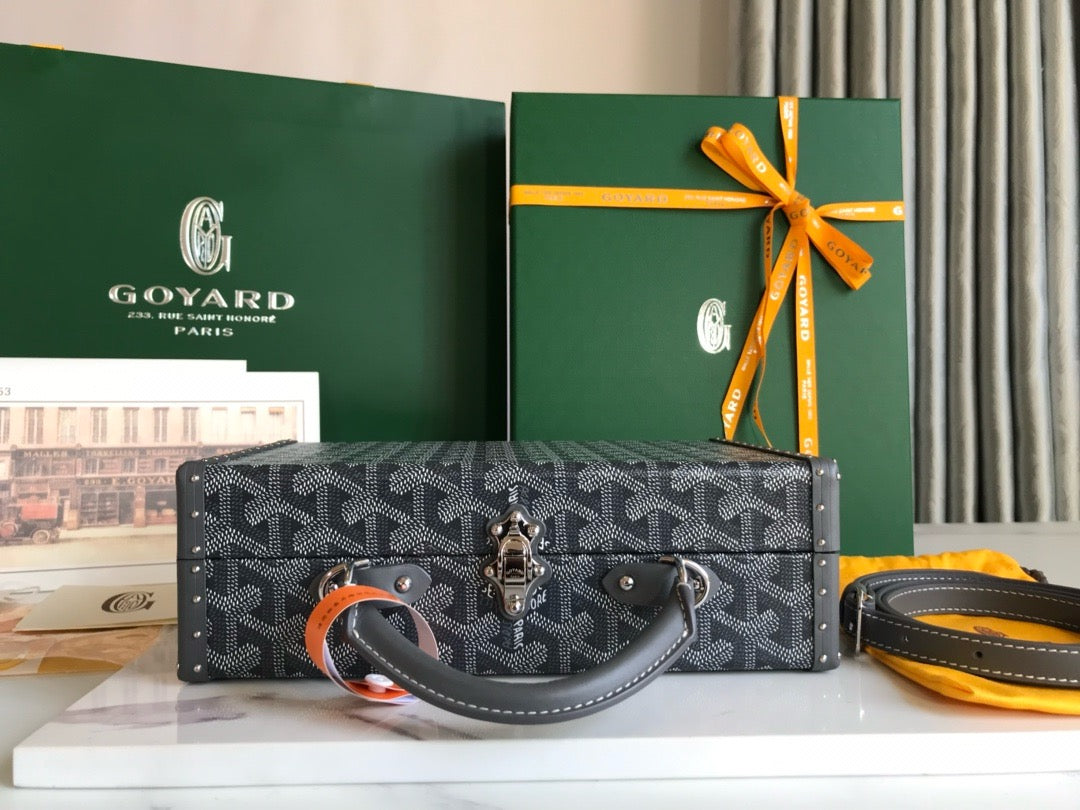 GOY Grand Hôtel 24.5x7.5x17cm