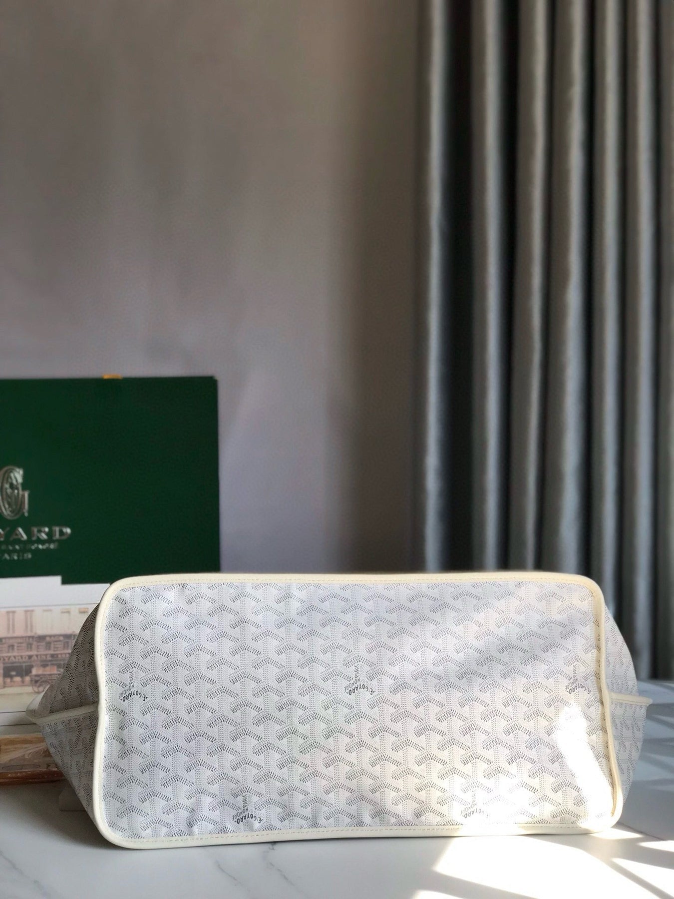 GOY REVERSIBLE ANJOU 39*32*19