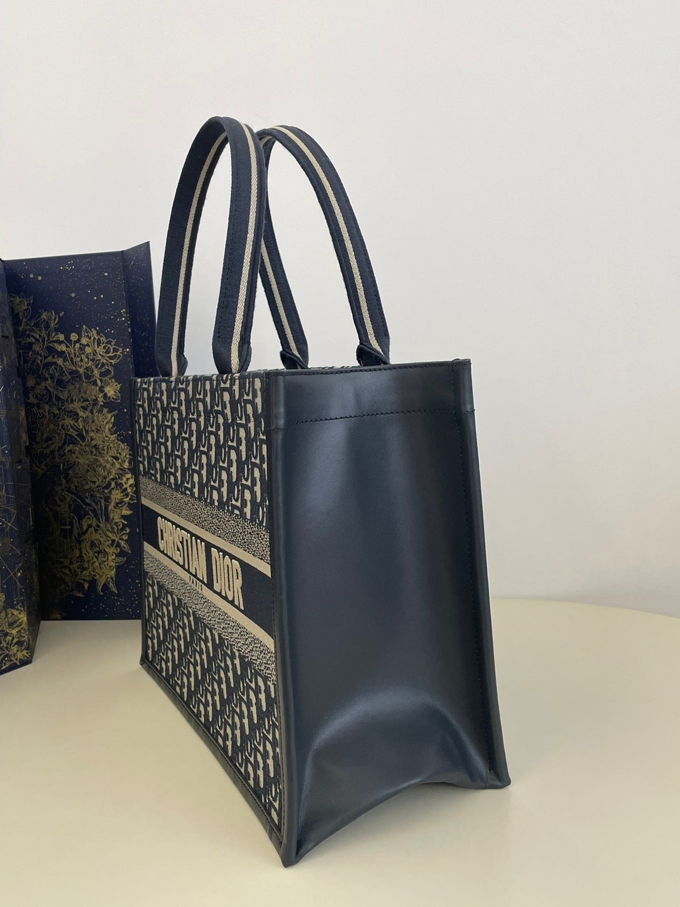 DIO Book Tote (36cm)