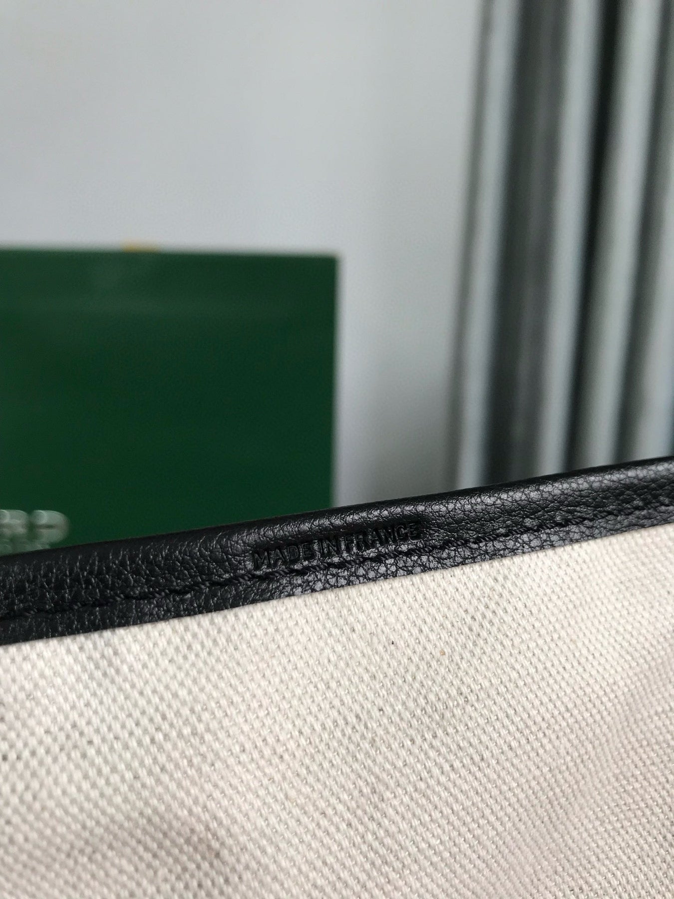 GOY SAINT LOUIS 34*15*28