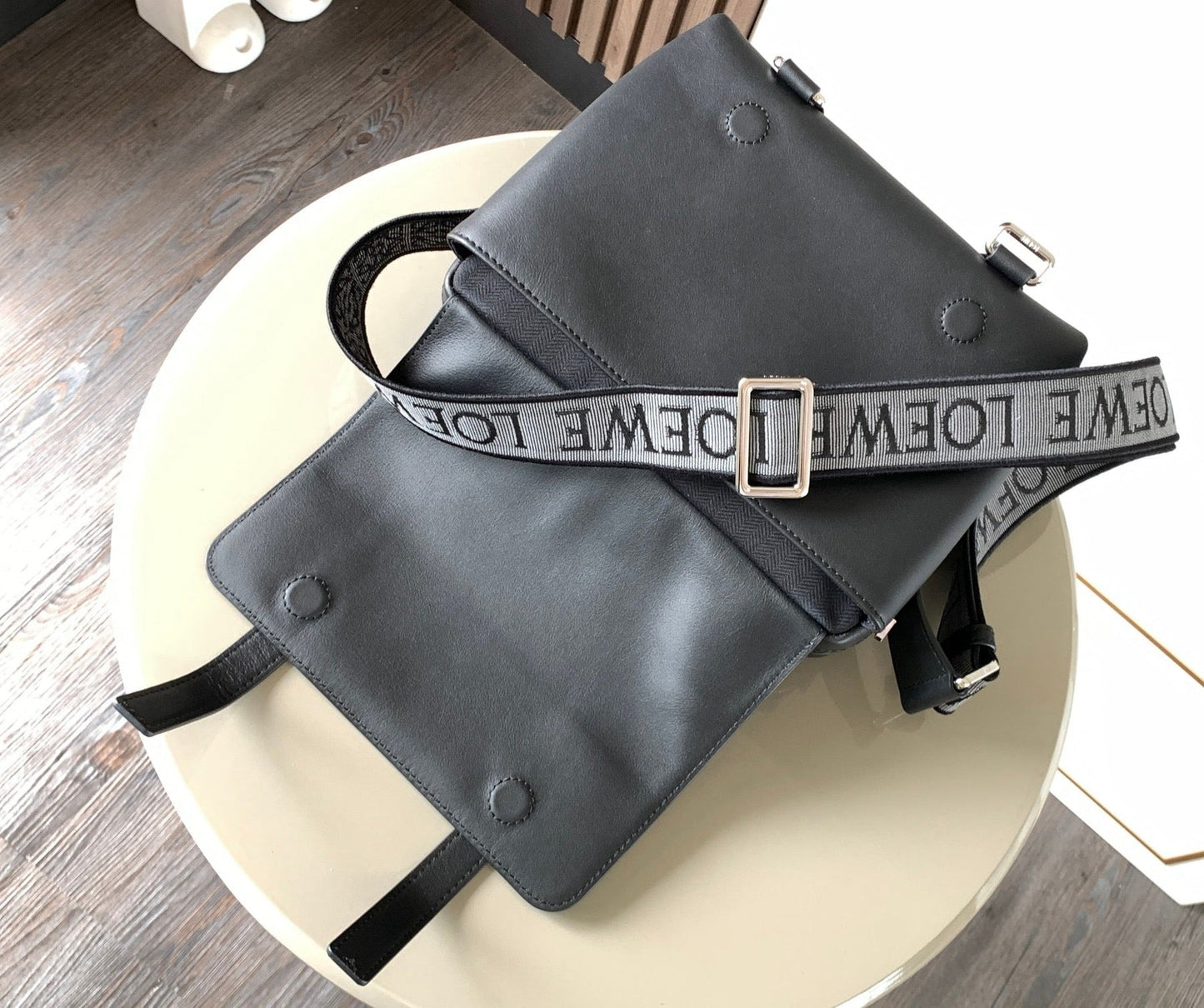 LO Messenger Bag