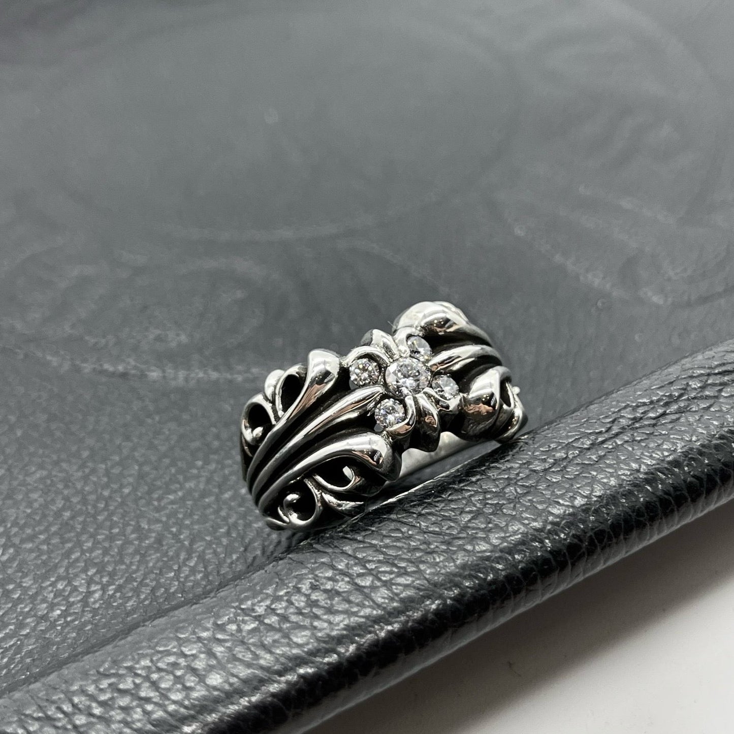 CHs Ring
