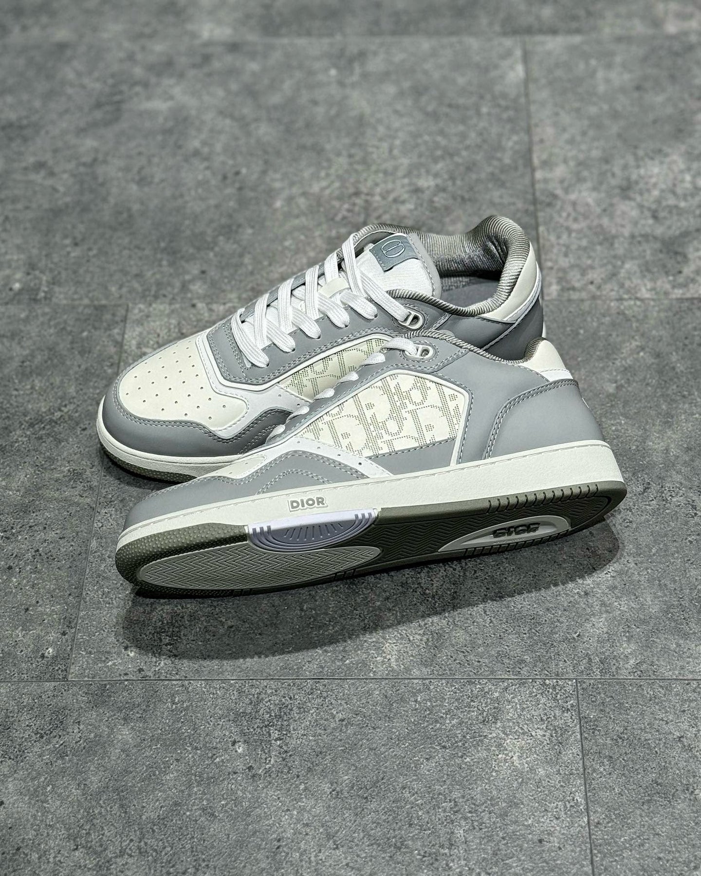 DIO Sneakers