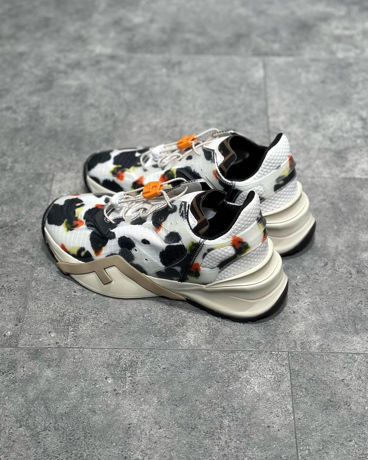 FEN Sneakers