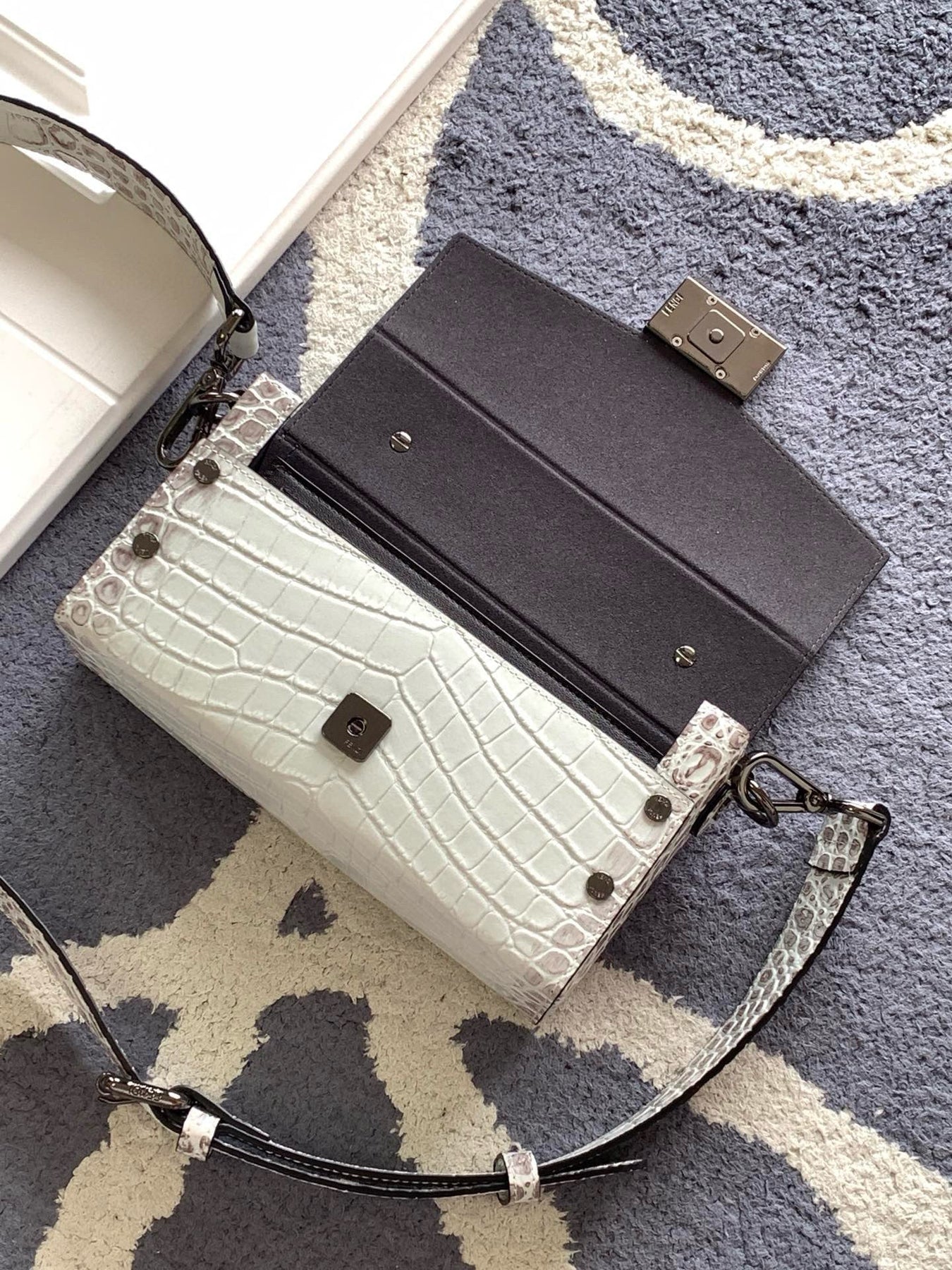 FEN BAGUETTE SOFT TRUNK 21.5*6.5*13