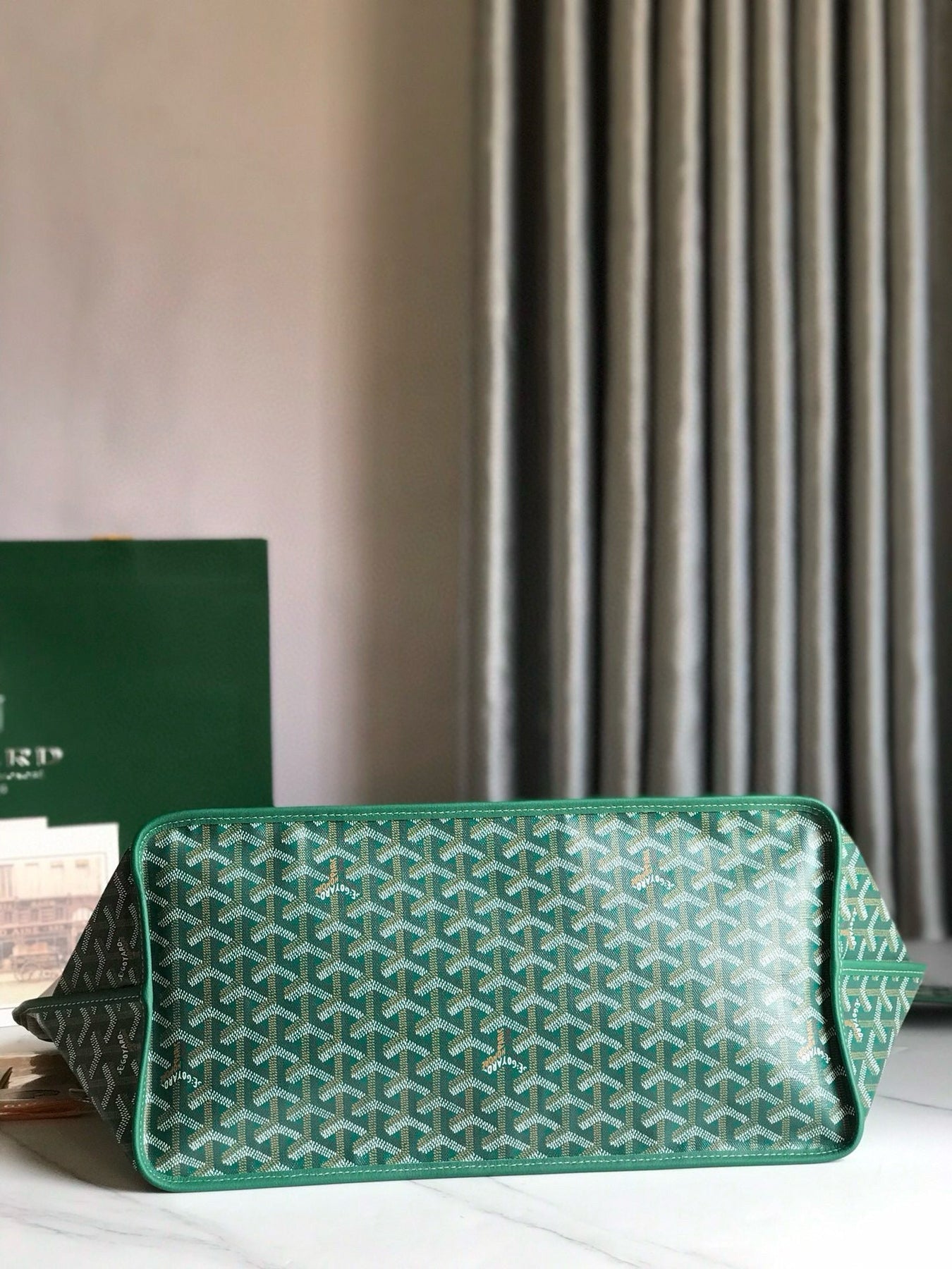 GOY REVERSIBLE ANJOU 39*32*19