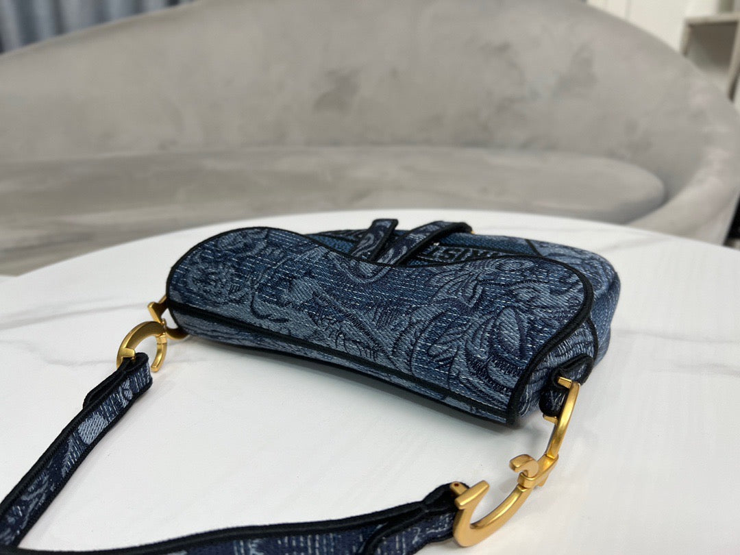 DIO Saddle Bag (25.5cm)