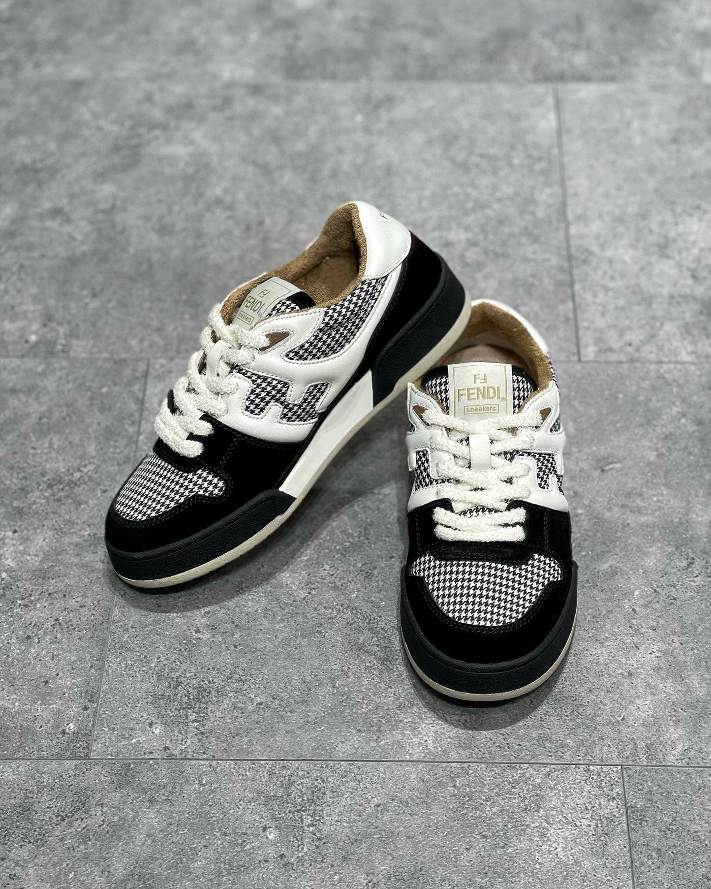 FEN Sneakers