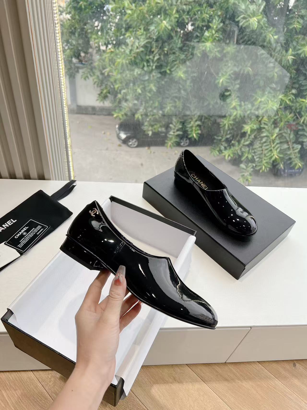 CC MOCCASINS BLACK PATENT CALFSKIN GHW