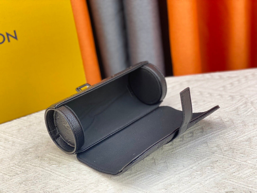 ETUI 3 MONTRES MONOGRAM TAURILLON BLACK CALFSKIN