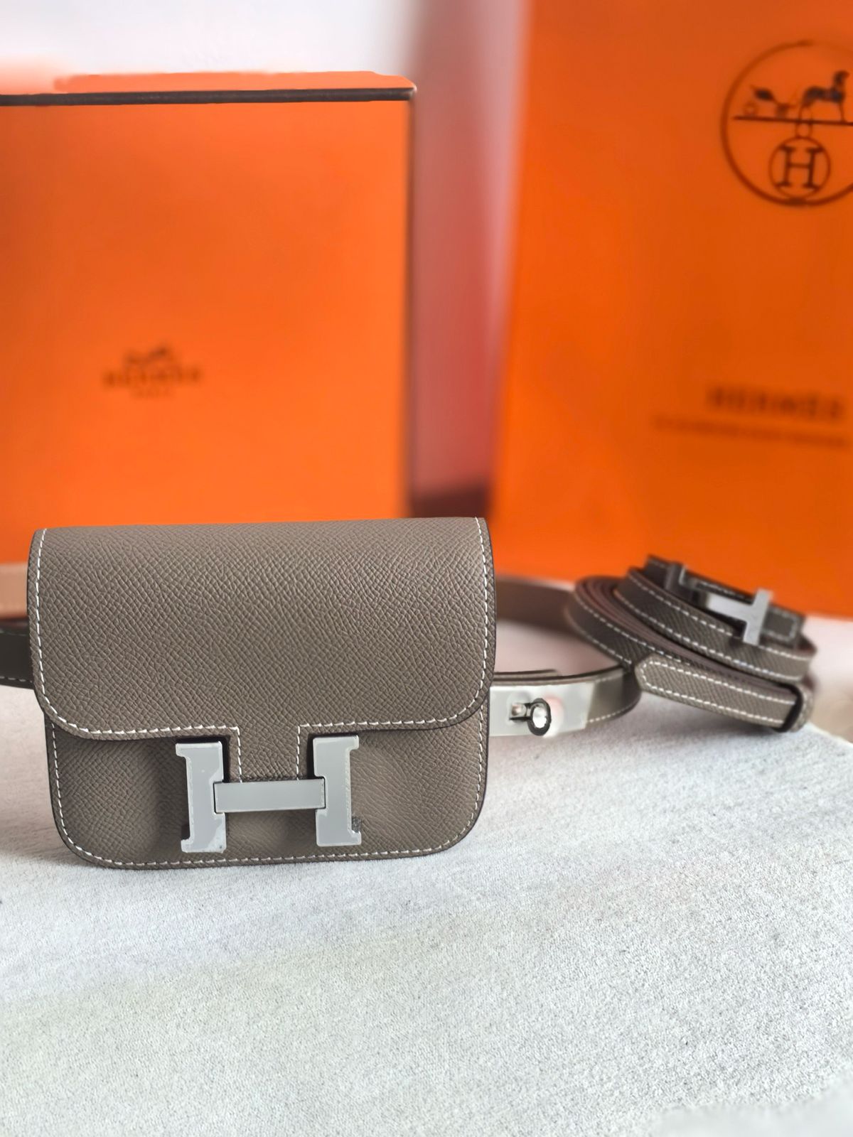 HERM Constance Slim Wallet in Taupe Epsom Calfskin