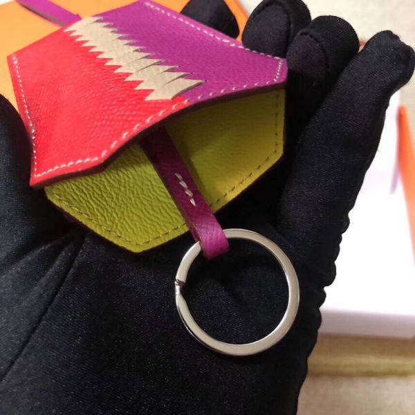 HERM Clochette Cles Grand Tressage Charm In Red/Purple