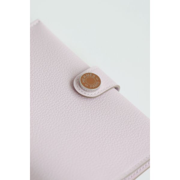 HERM R.M.S Passport Holder in Mauve Pale Evercolor Calfskin