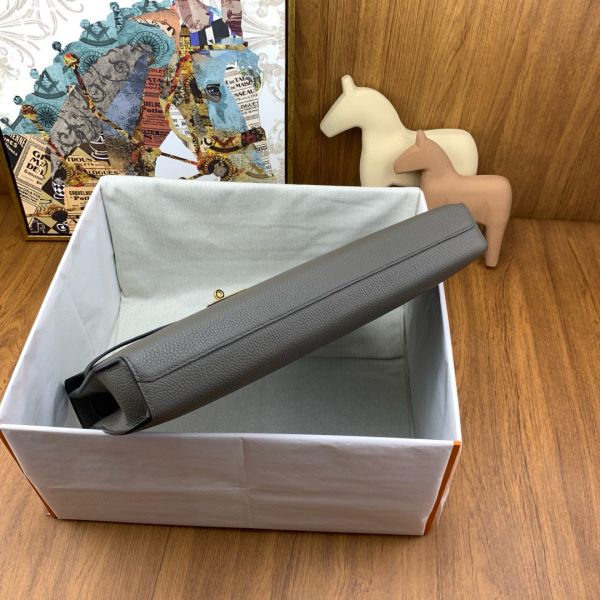 HERM Kelly Depeches 36 Briefcase in Etain Clemence Leather