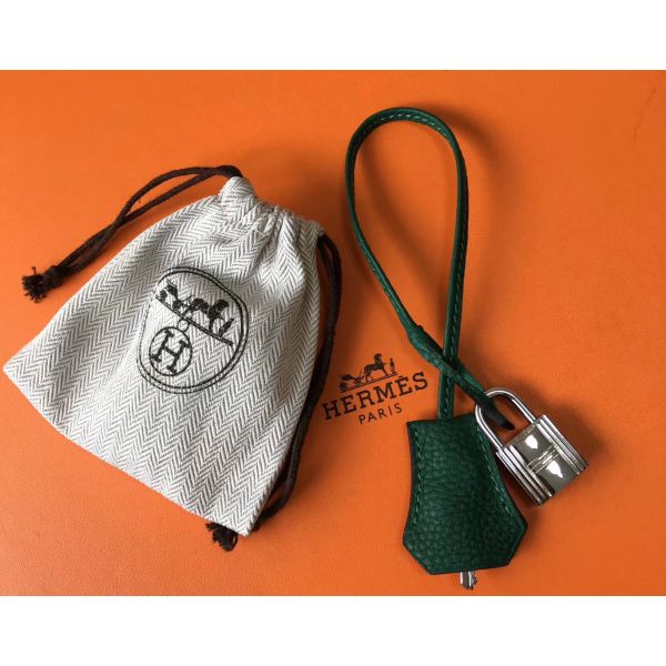 HERM Picotin Lock 18 Bag In Vert Vertigo Clemence Leather