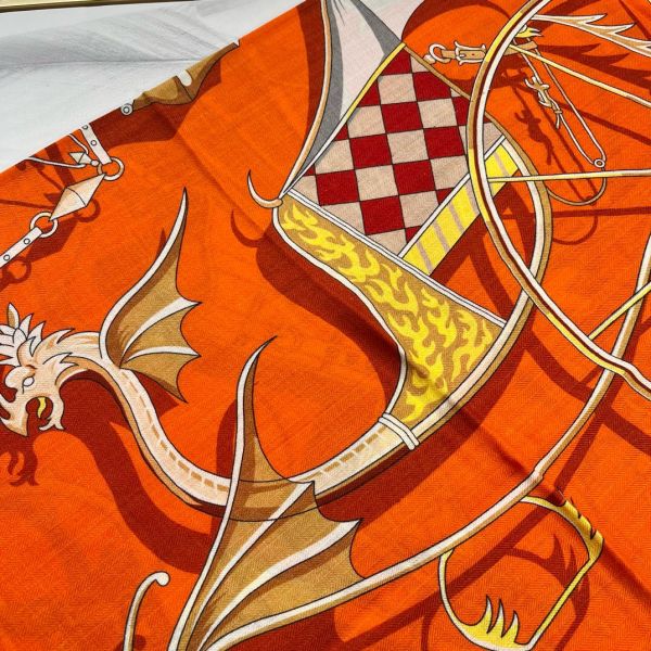 HERM Orange Voitures en Equilibre Shawl 140