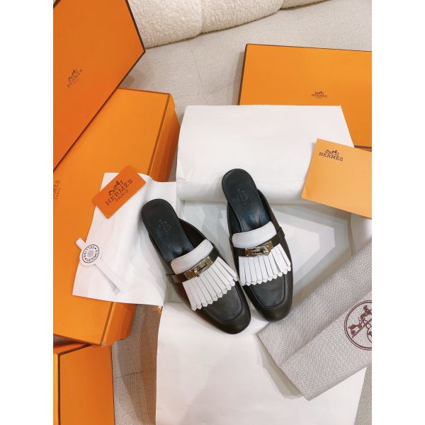 HERM Women's Oz Mules with Fringed in Black/White Leather