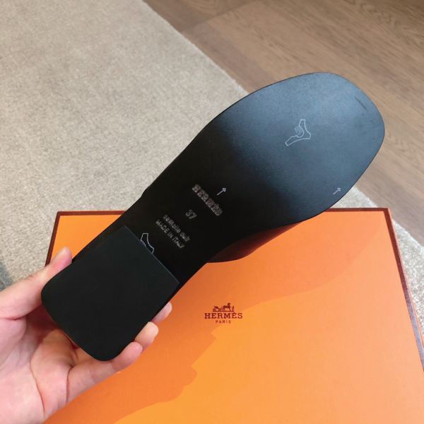 HERM Women's Isle Sandals in Black Leather